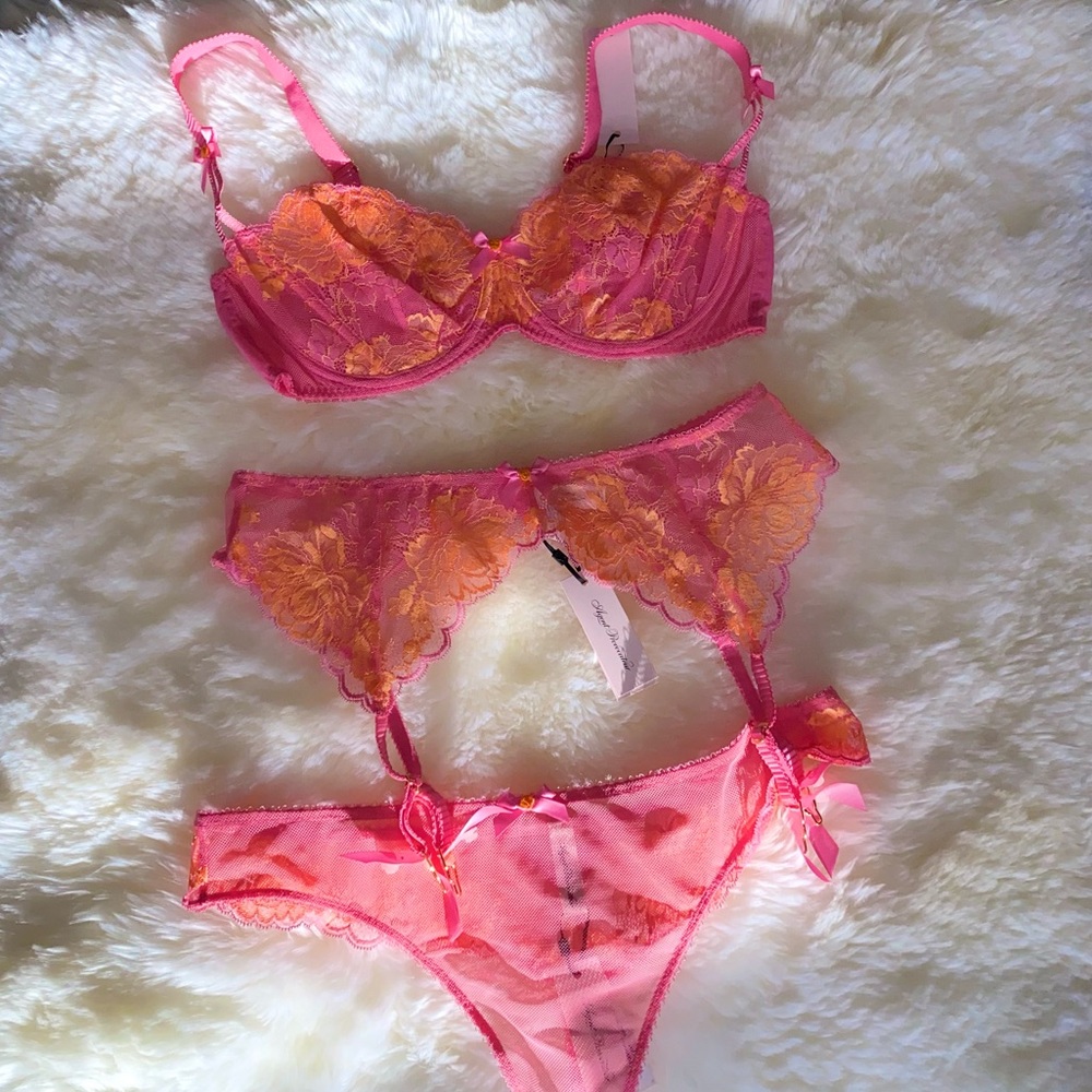 New AGENT PROVOCATEUR Full Lingering Set, Bra Panty Garter Belt